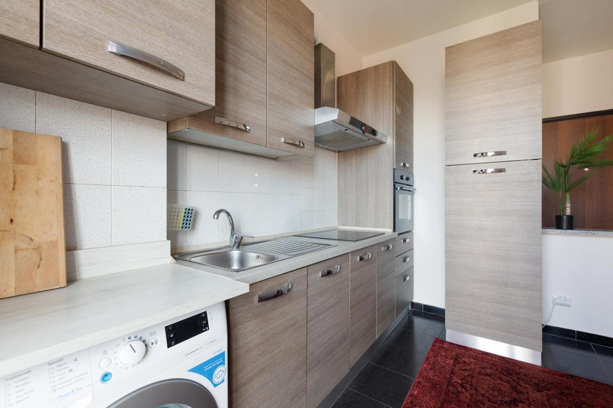 Corvetto M3 - Comfy Apt. With Balcony! Милан Экстерьер фото