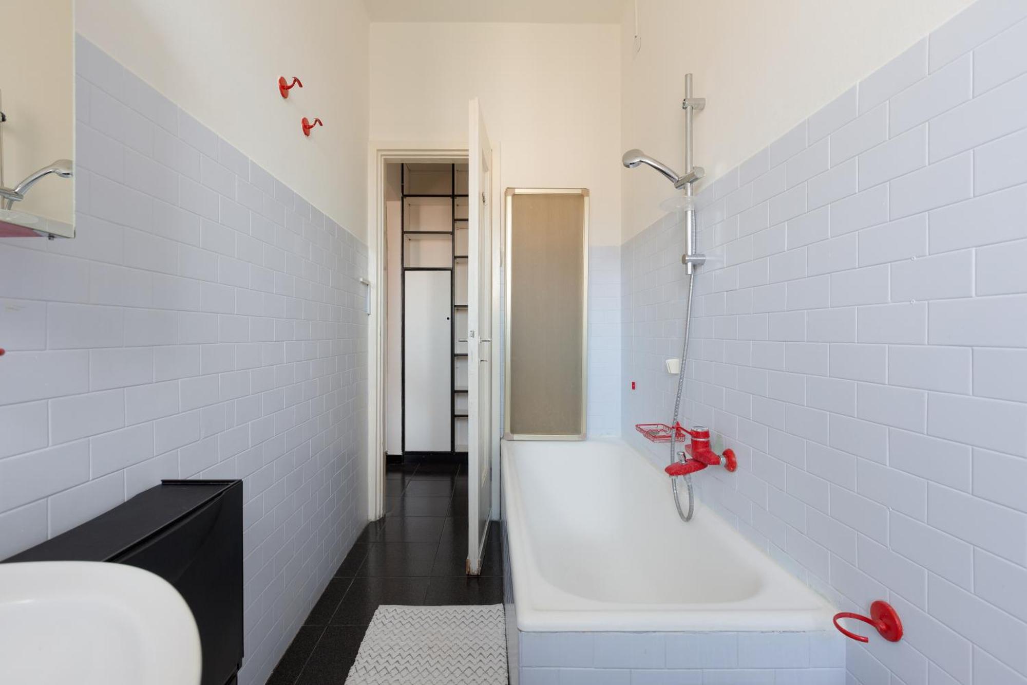 Corvetto M3 - Comfy Apt. With Balcony! Милан Экстерьер фото