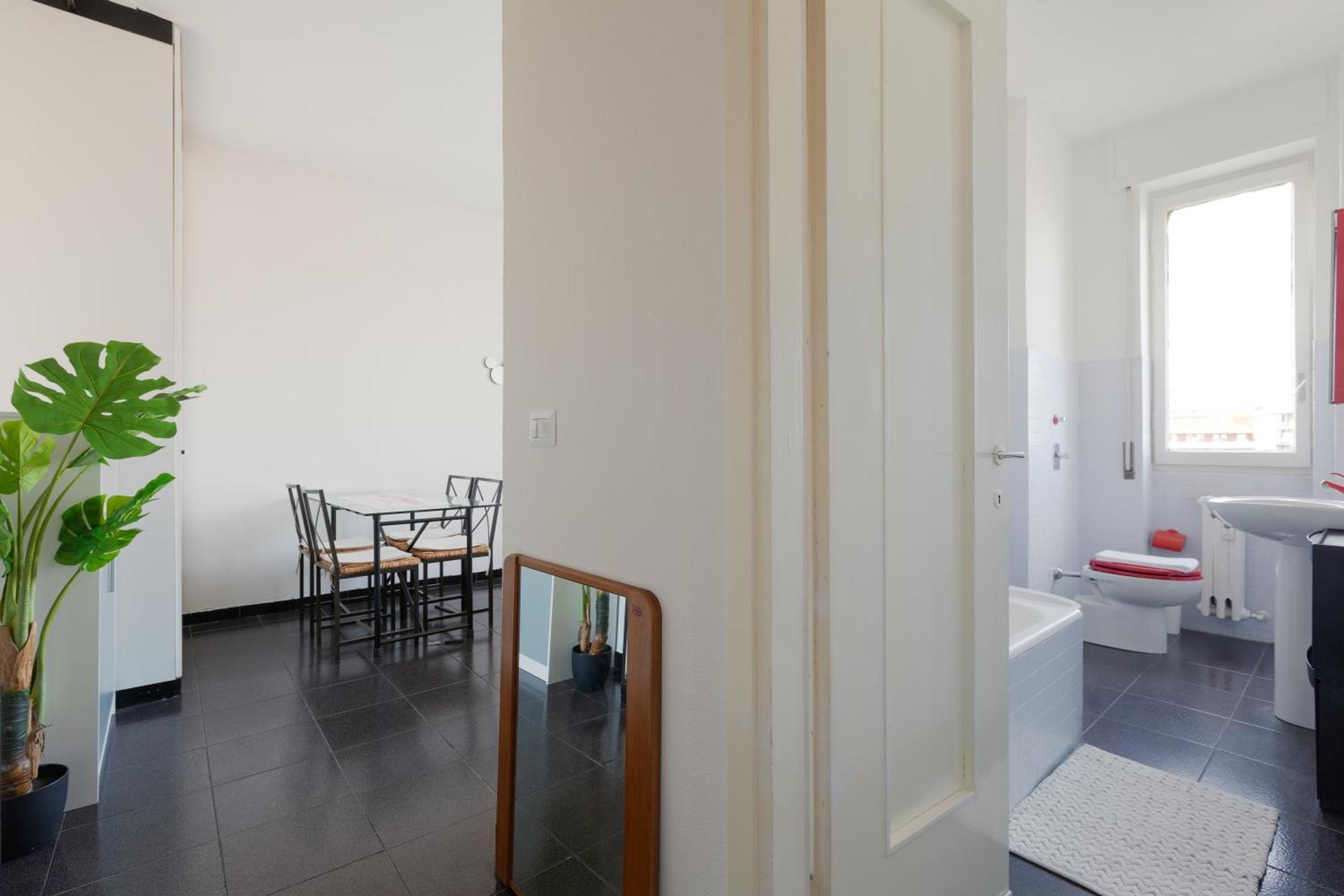 Corvetto M3 - Comfy Apt. With Balcony! Милан Экстерьер фото