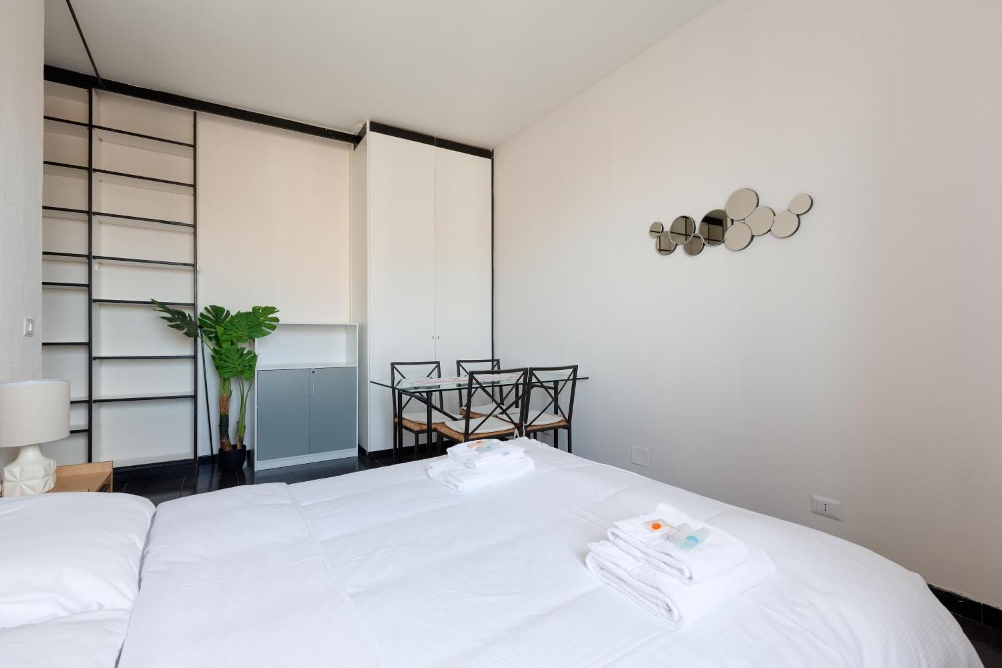 Corvetto M3 - Comfy Apt. With Balcony! Милан Экстерьер фото